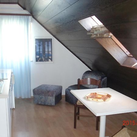 Villa Elit Dugi Rat Bilik gambar