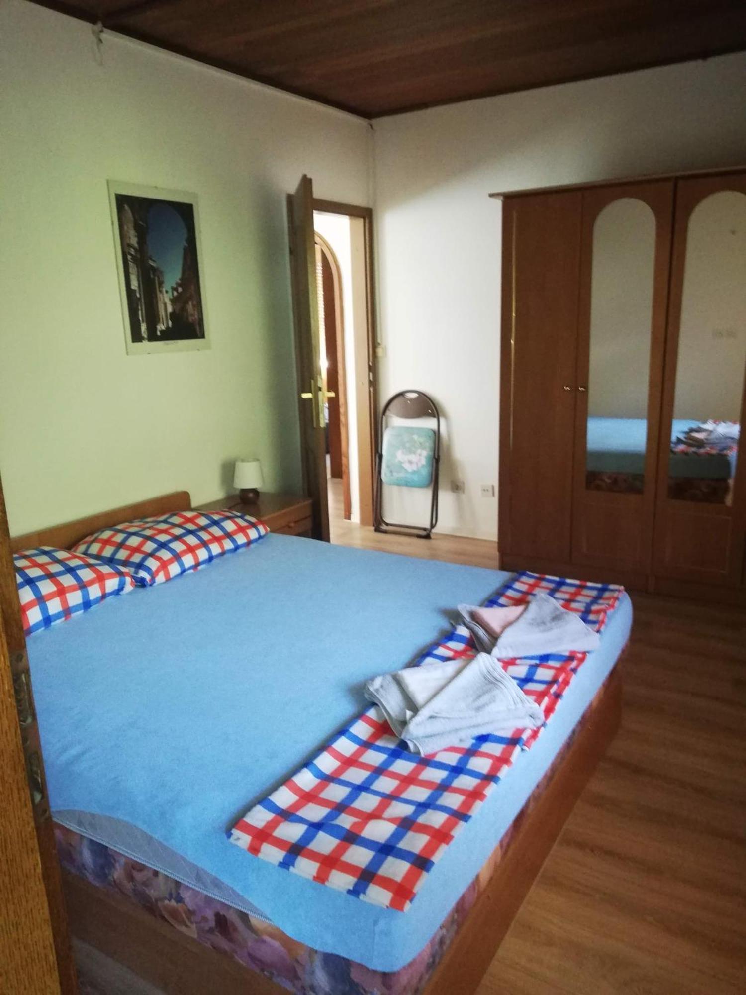 Villa Elit Dugi Rat Bilik gambar
