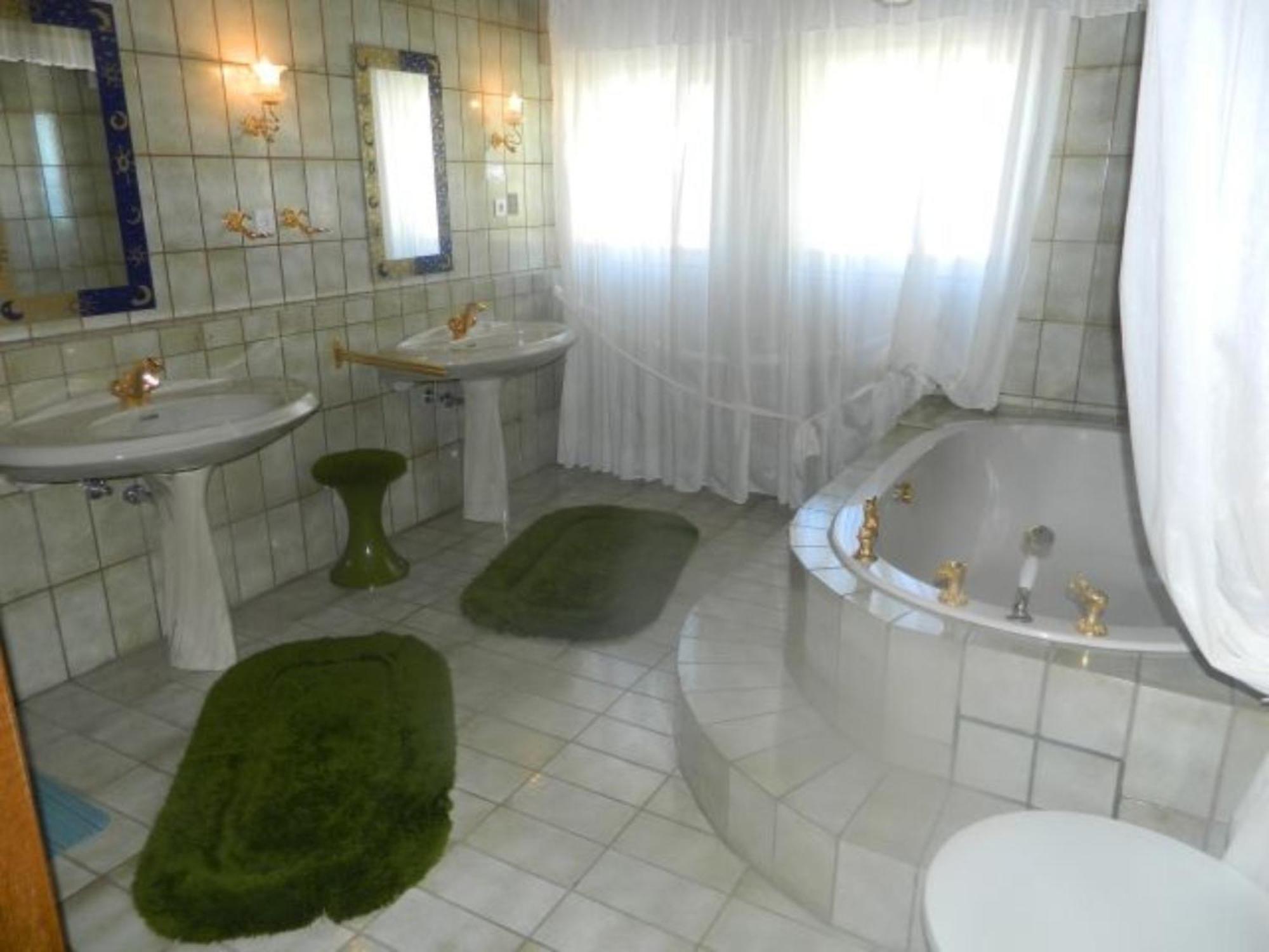 Villa Elit Dugi Rat Bilik gambar